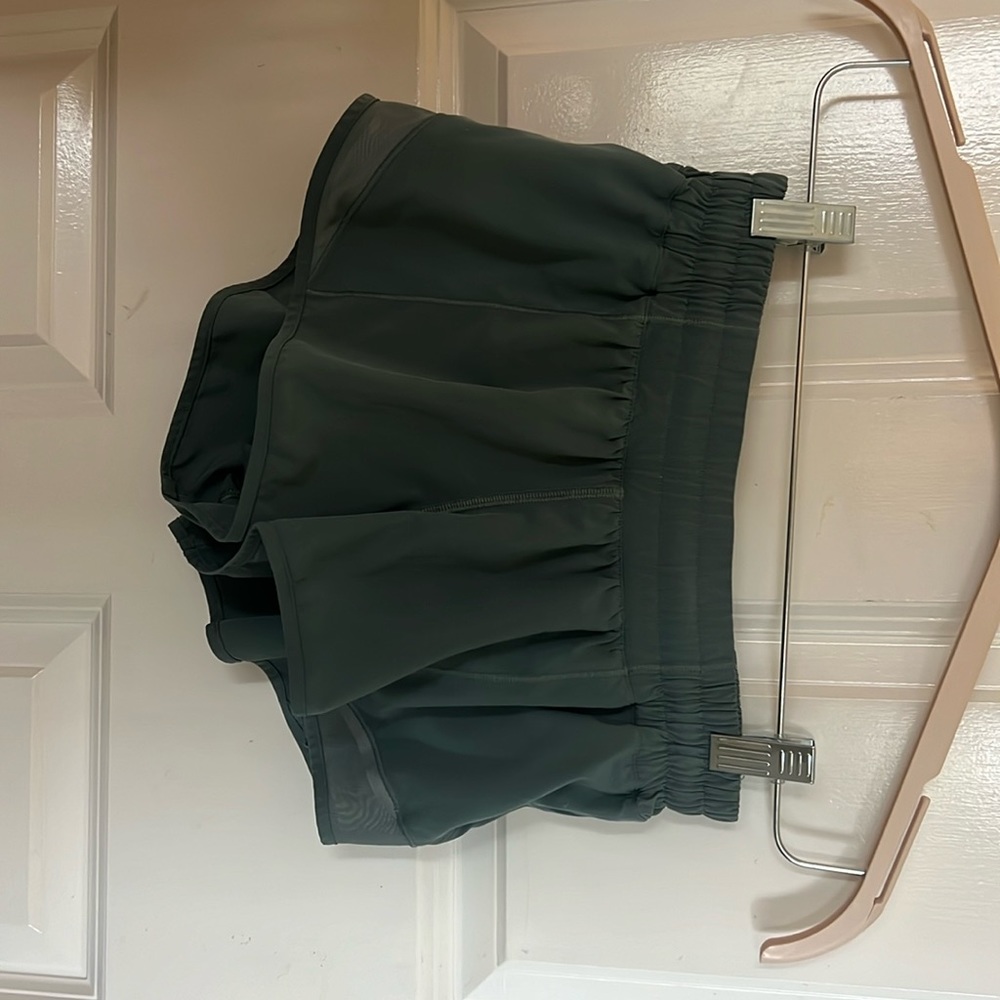 Size 4 lululemon shorts